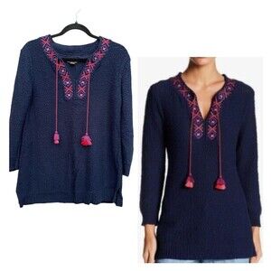 T105 Tommy Bahama Women’s Pullover Sweater Island V Neck Size Medium blue floral